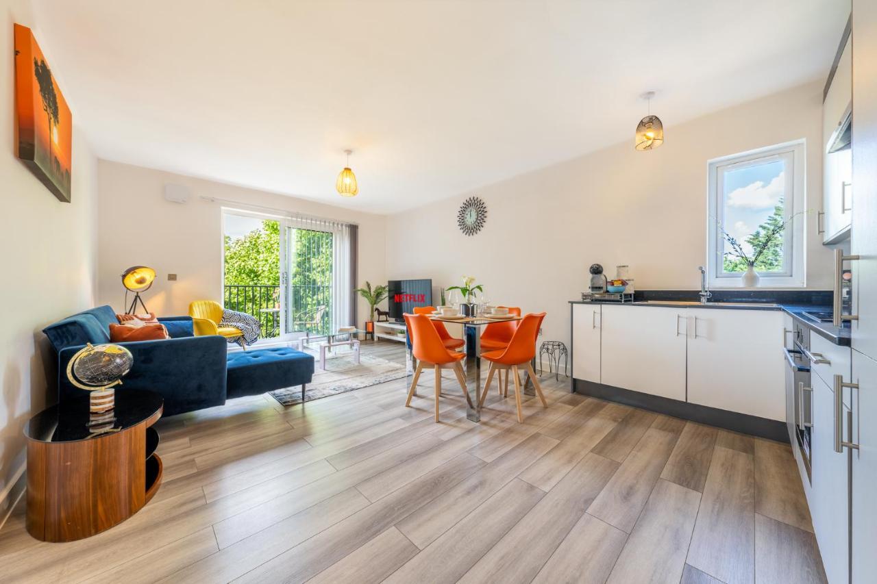 Ferienwohnung Ashview 8 - Heathrow - Business - Free Parking Staines-upon-Thames Exterior foto